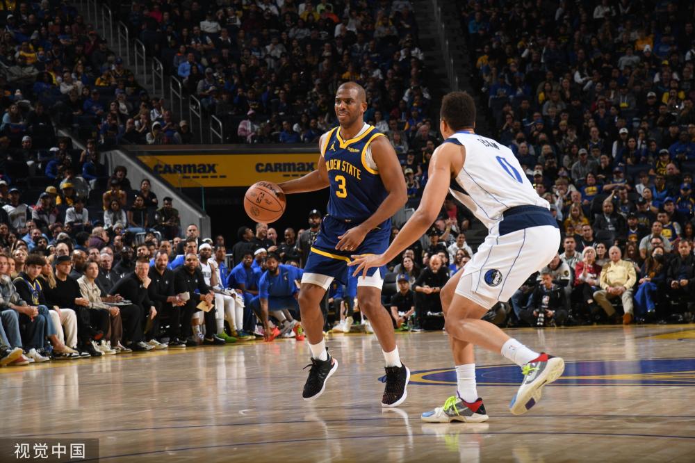 球迷期待以 球迷期待以